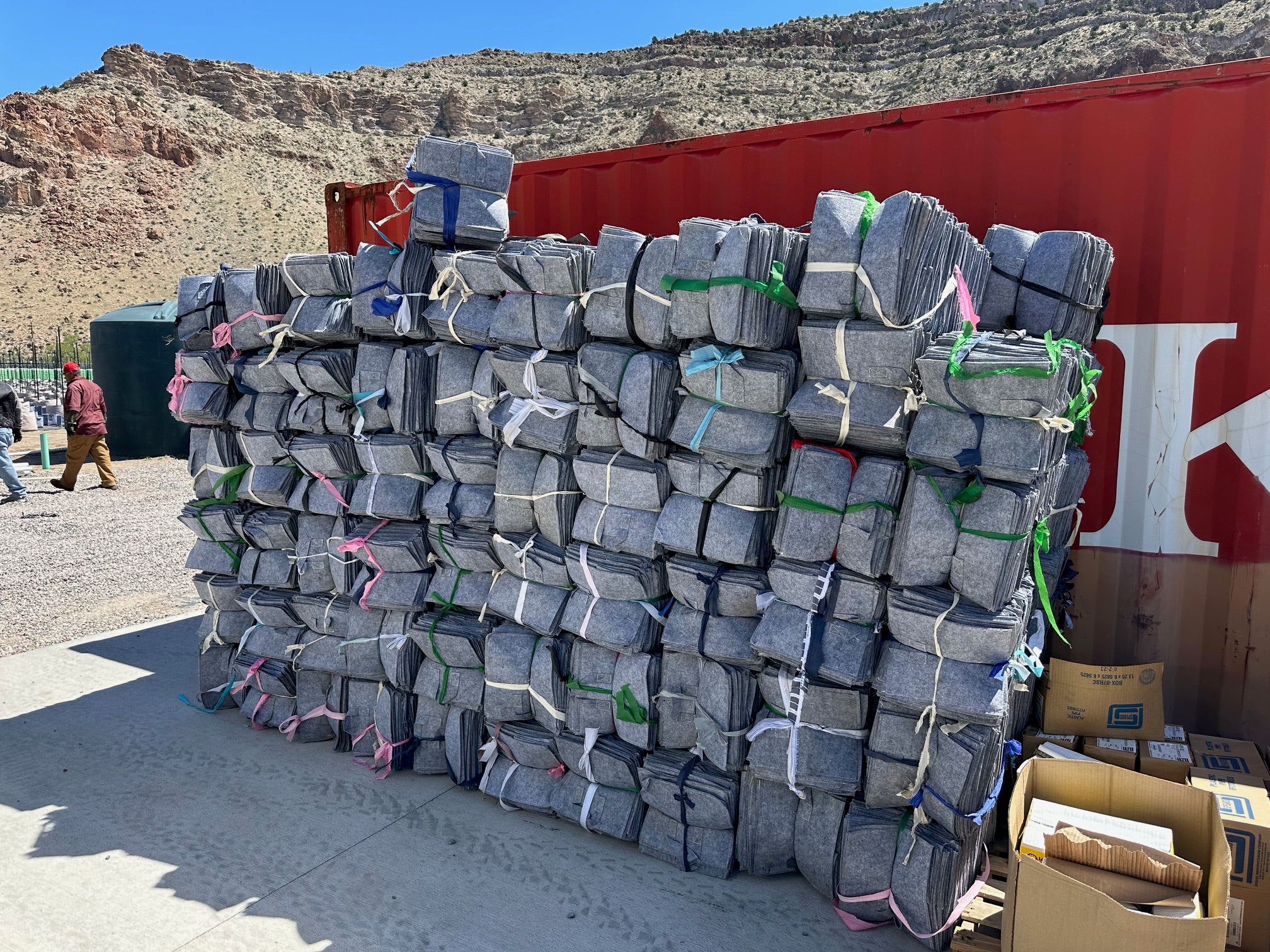 Smart Fabric Grow Bags Discount Whole Sales, Minimum One Bundle 500 Bags, Local Pick Up or Delivery Depending on Quantiy