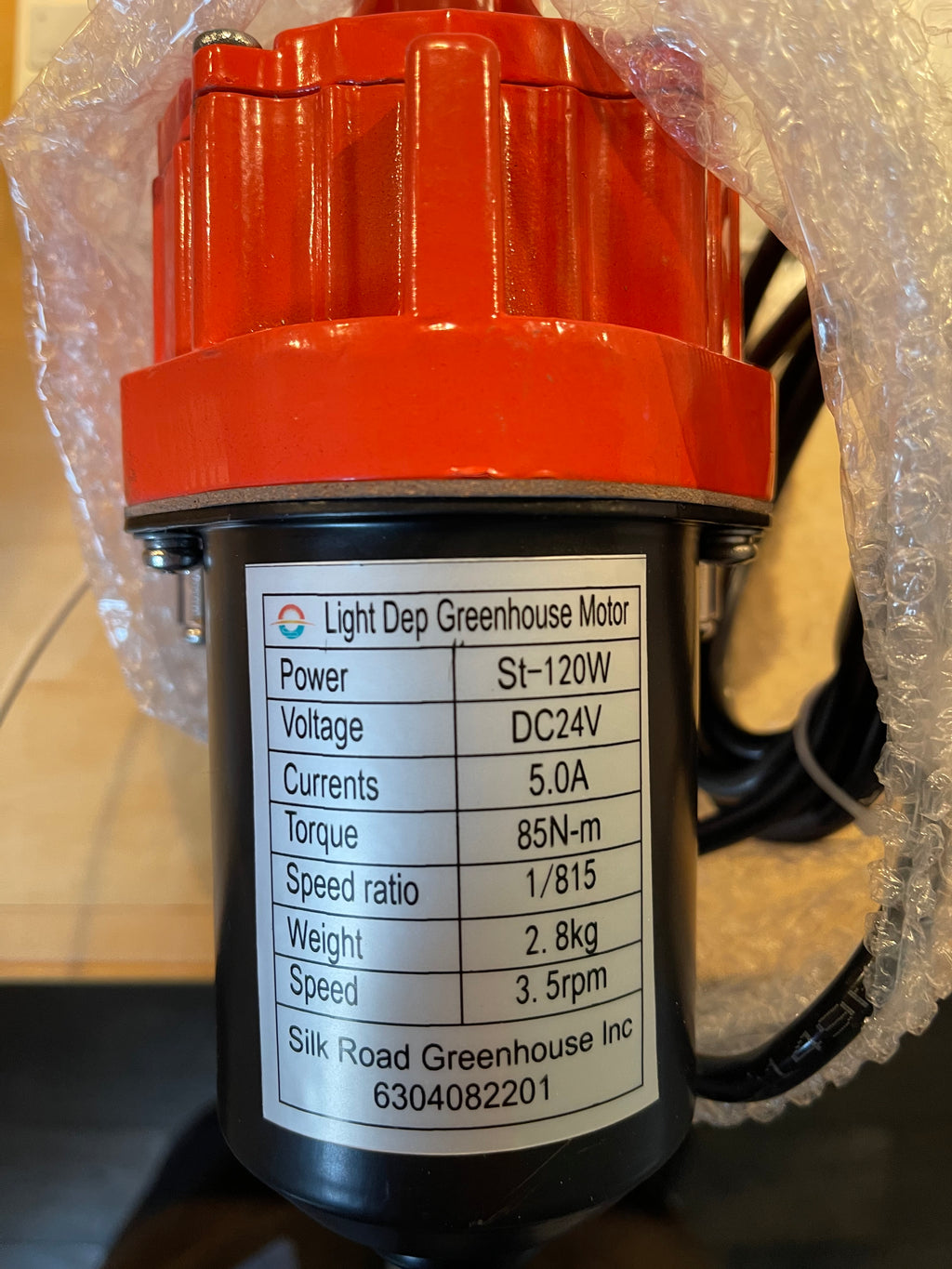 Light dep Greenhouse Electric Motor with Large Diameter 1.38” OD roll bar Adaptor, Connector. Adaptor Couples Motor Shaft to 1.38” OD roll bar Pipe