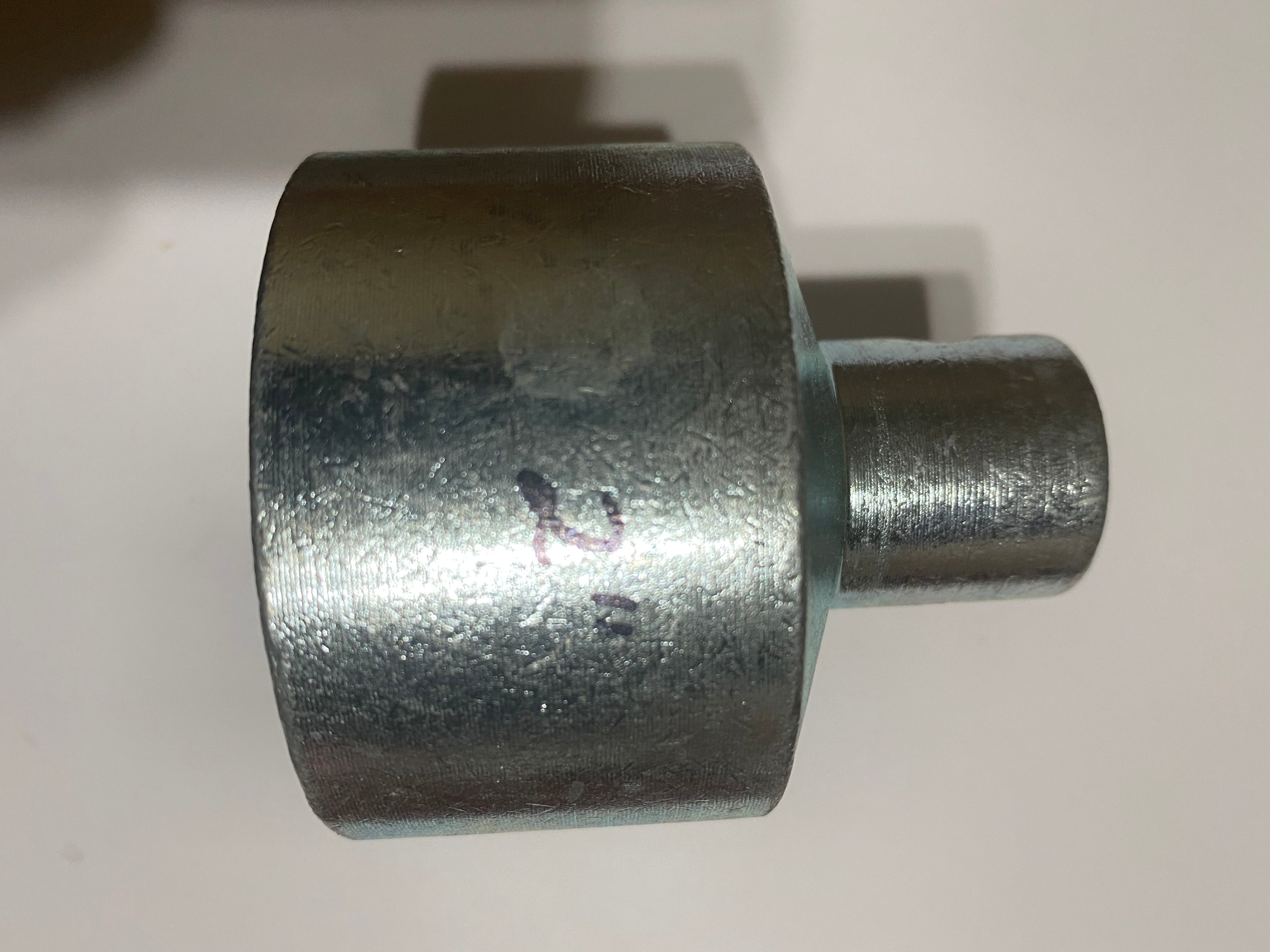 Light dep greenhouse large diameter electrical motor to blackout plastic roll bar pipe connector, enable fast installation, strong connection