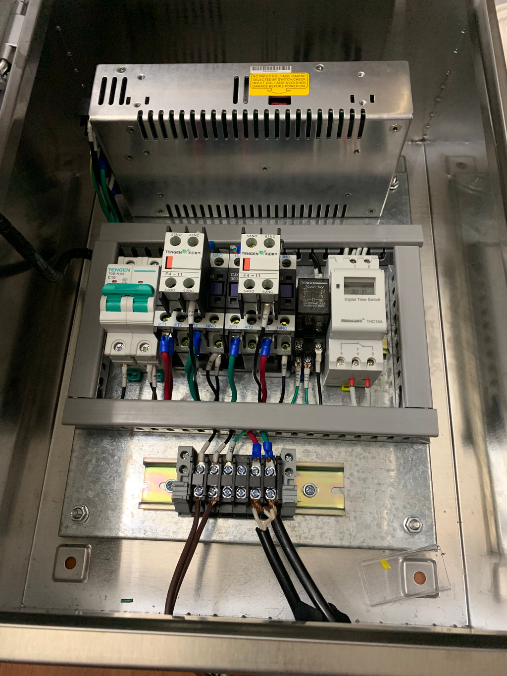Automated Light Dep Greenhouse Blackout Plastic Rollup Motor Controller with Digital Timer. This Controller Controls 2 Motors